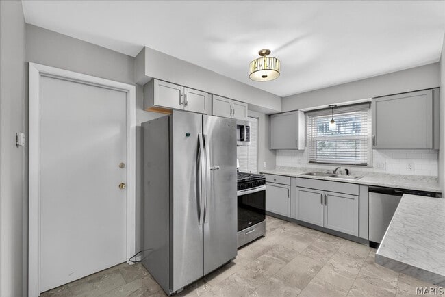 Building Photo - 1210 N 5th St