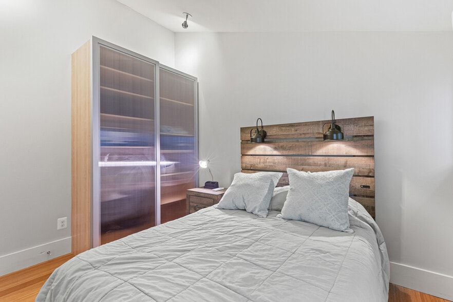 Building Photo - 18 Rosedale St