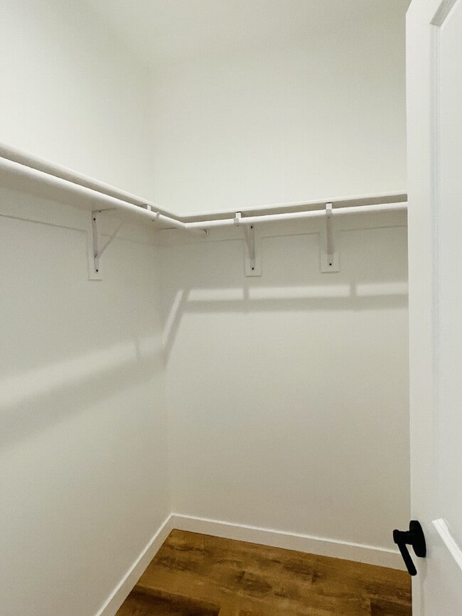 Building Photo - Spacious 3-Bed, 2-Bath Home on Thomson Court