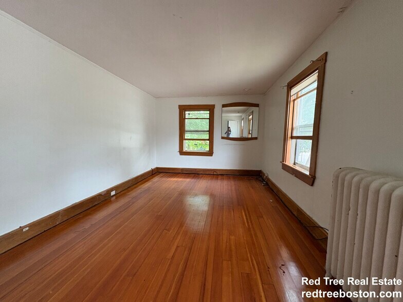 Building Photo - 28 Woodward St