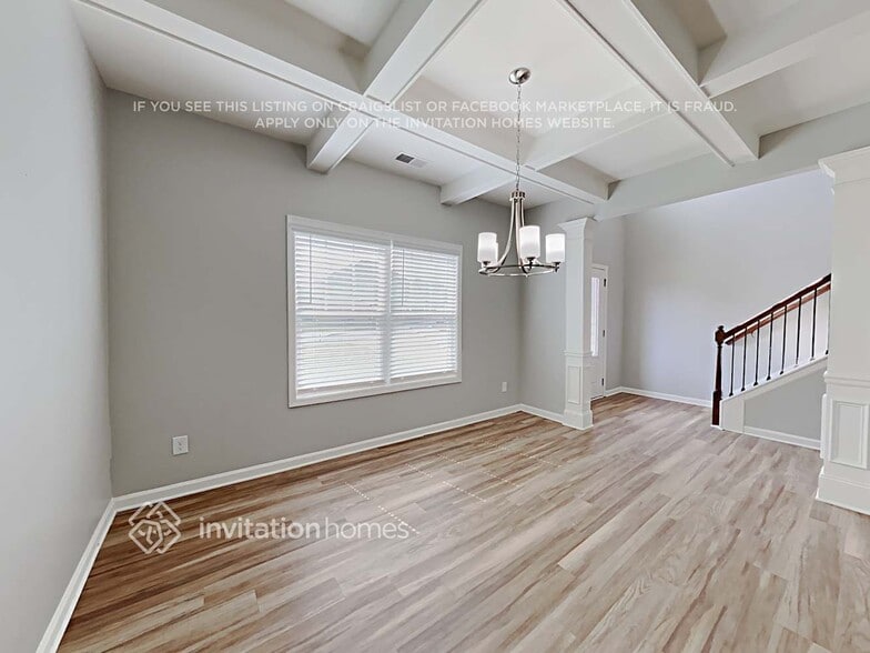 Building Photo - 1128 Red Bud Cir