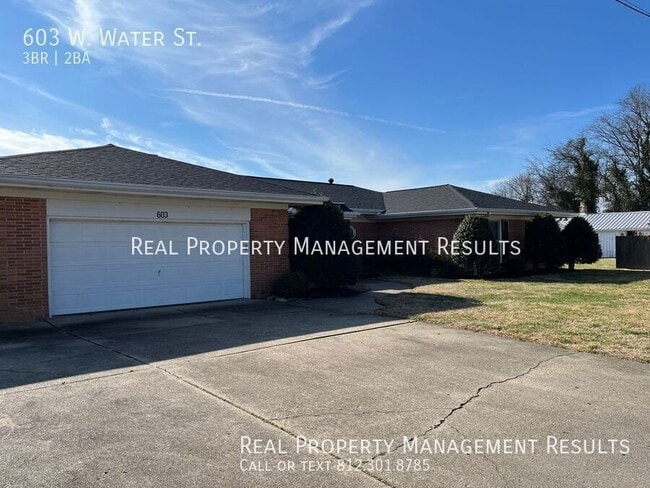 Building Photo - 603 W Water St