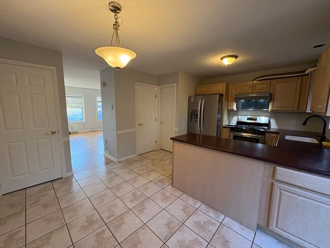 Building Photo - 241 Branford Rd