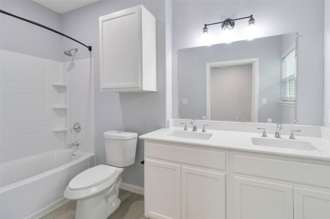 Building Photo - 510 Bluebonnet Dr