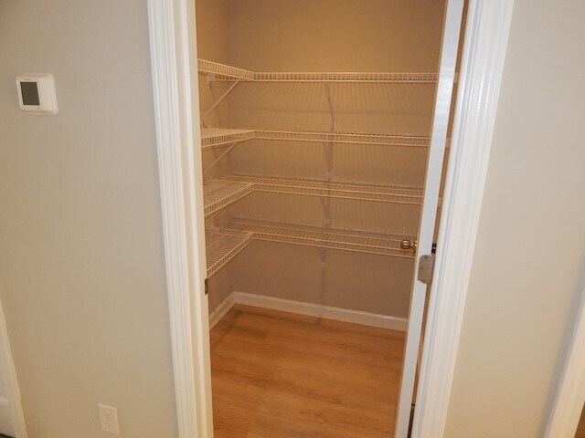 Building Photo - 415 Laurel Grove Ct