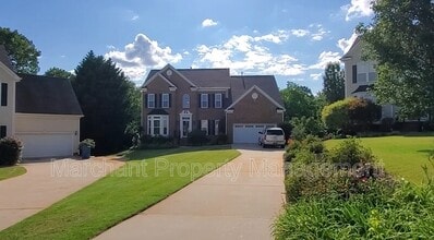 Building Photo - 15 Silverthorn Ct