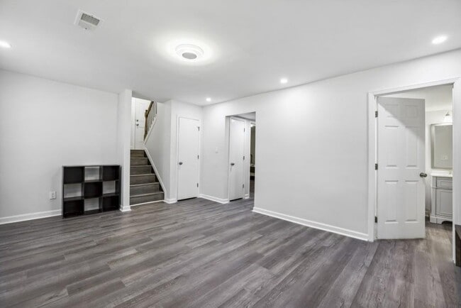 Building Photo - 10145 Rillridge Ct