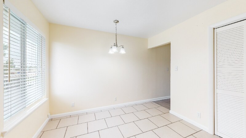 Building Photo - 407 Corona Ave