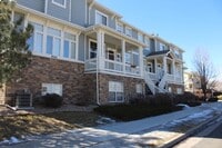Building Photo - Stonegate Townhouse w/ 3 br/3 1/2 baths!!