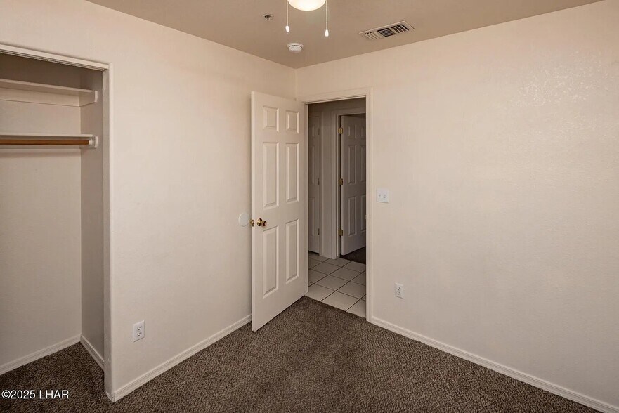 Building Photo - 3188 Desert View Ct