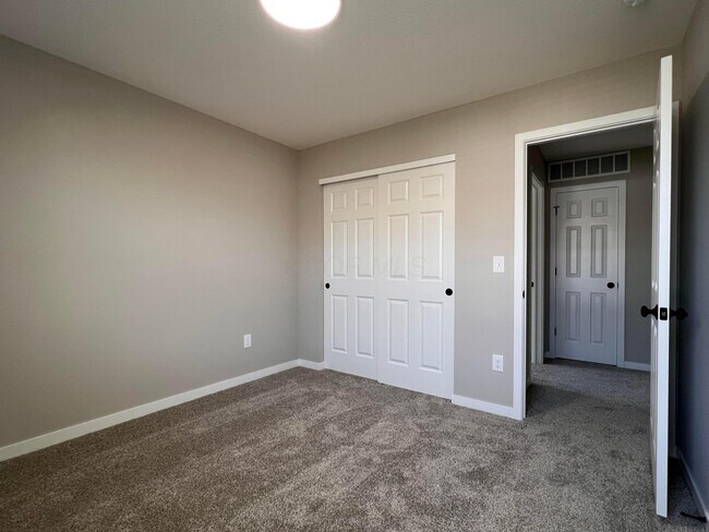 Building Photo - 6213 Boone Dr