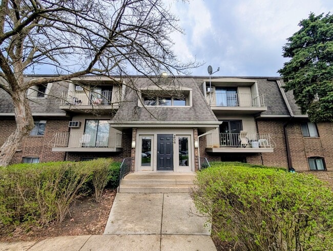 Building Photo - 234 E Bailey Rd