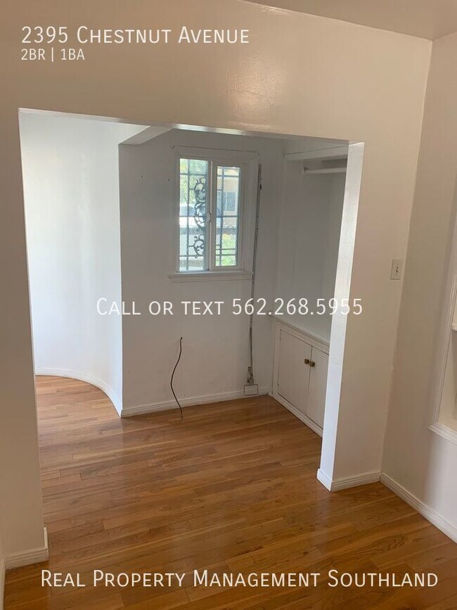 Building Photo - 2395 Chestnut Ave