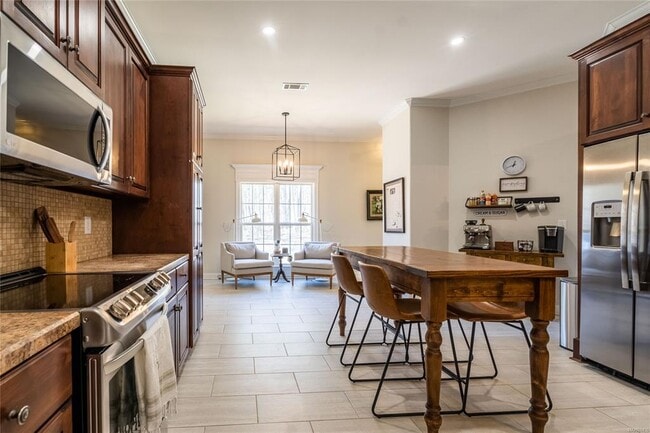 Building Photo - 124 Pine Bark Ct