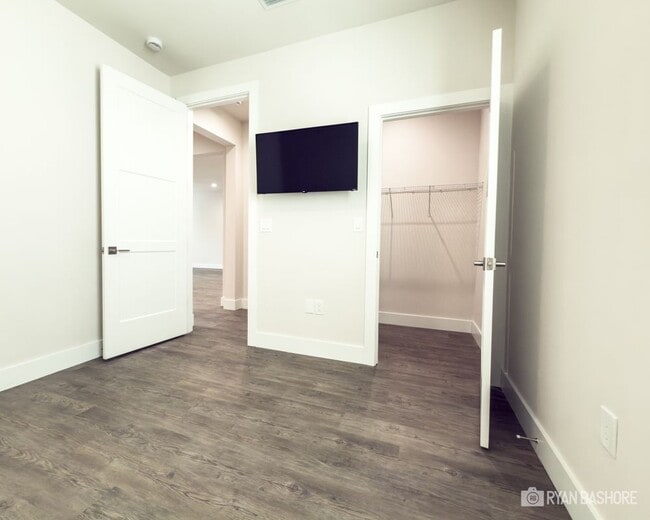 Building Photo - 627 Petit Wy