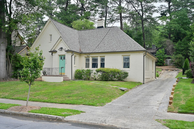 Building Photo - 1799 Flagler Ave NE