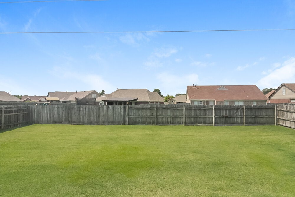 Building Photo - 70 Penny Ln