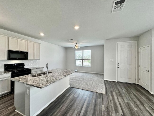 Building Photo - 5701 Pleasanton Pkwy