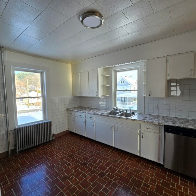 Building Photo - 67 Park St