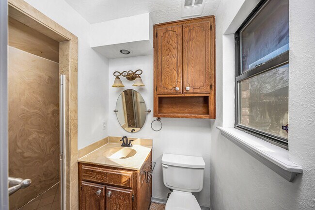 Building Photo - 2105 NW 54th St