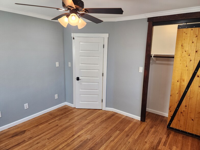 Building Photo - 3549 Highland Ave