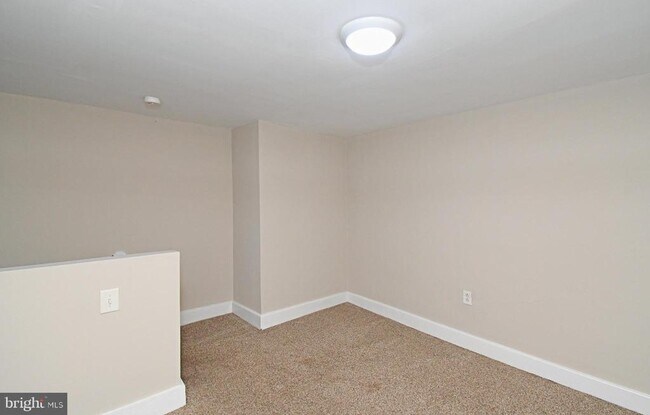 Building Photo - 778 Starr St