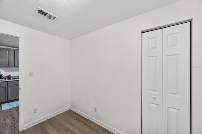 Building Photo - 4324 16th Ave S