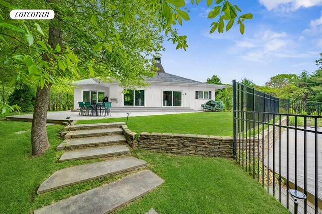 Building Photo - 83 Porter Rd