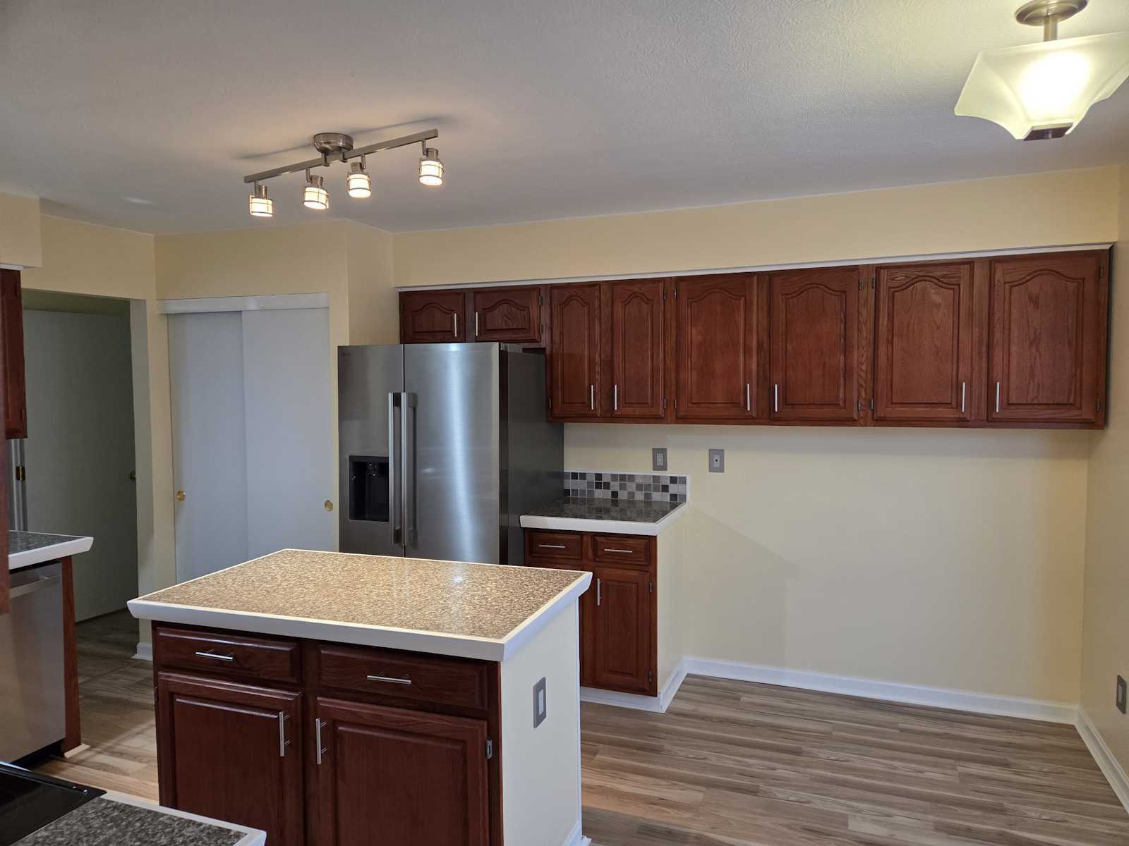 Building Photo - 6067 Abbey Church Rd