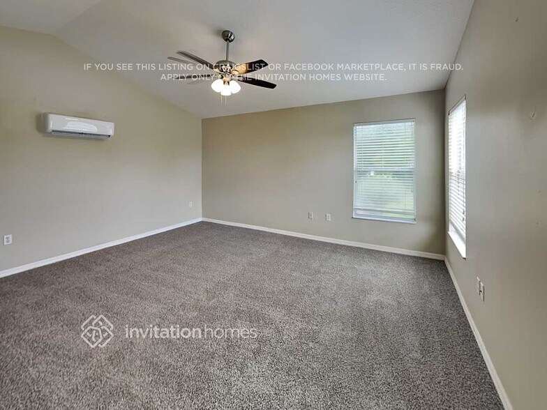 Building Photo - 3204 Hanging Vine Ct