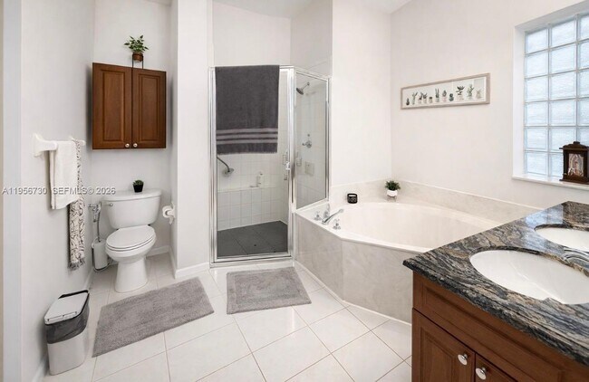 Building Photo - 10390 Utopia Cir E