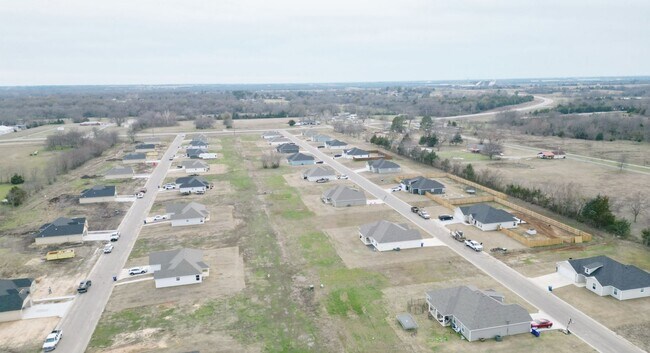 Building Photo - Gorgeous 3 Bedroom 2 Bath Home