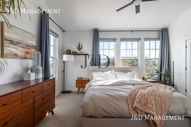 Building Photo - 10566 S Oquirrh Lk Rd