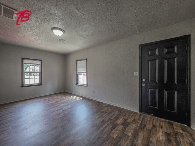 Building Photo - 1153 Windemere Ave