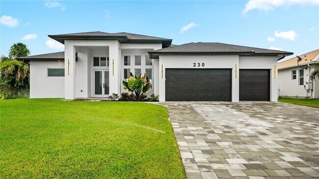 Primary Photo - 230 W Pine Valley Ln