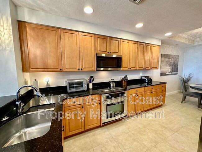 Building Photo - 611 Riviera Dunes Way