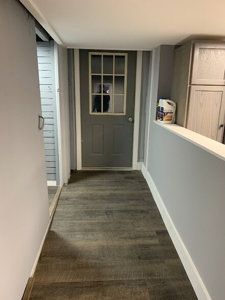 Building Photo - 7 S Canal St