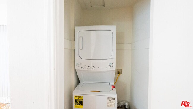 Building Photo - 6336 Orange St