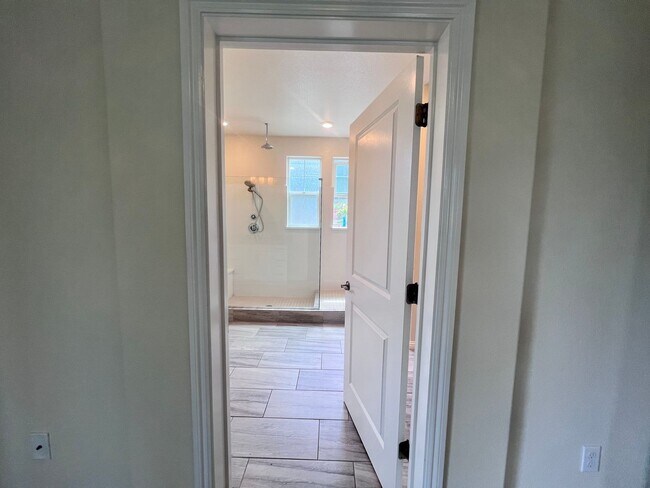 Building Photo - STUNNING 4BD/2.5BA TOWNHOUSE IN WALNUT CREEK!!!