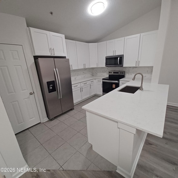 Building Photo - 575 Oakleaf Plantation Pkwy