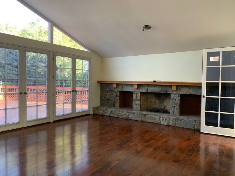 Building Photo - 6535 Caminito Northland