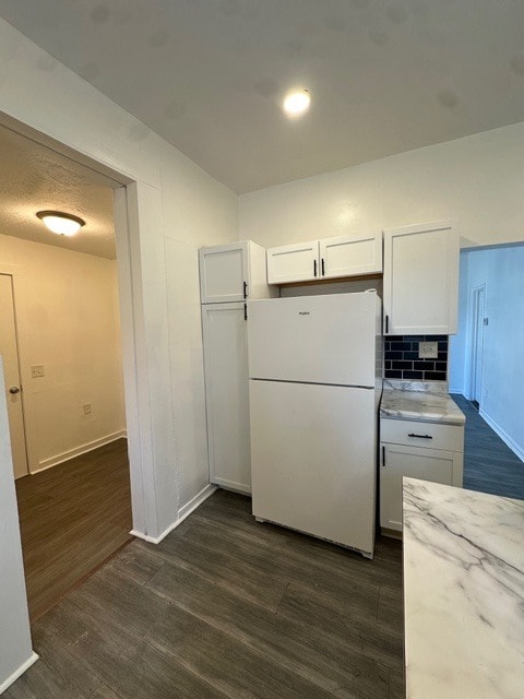 Building Photo - 41 S Oakley Ave