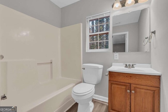 Building Photo - 3368 Lincolndale Ct