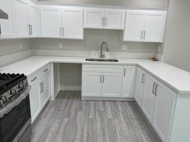 Building Photo - 1130 Browning Blvd