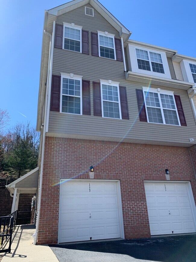 Building Photo - 113 Conover Terrace