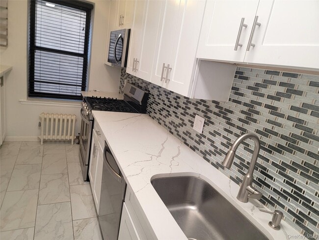 Building Photo - 6 West Ave