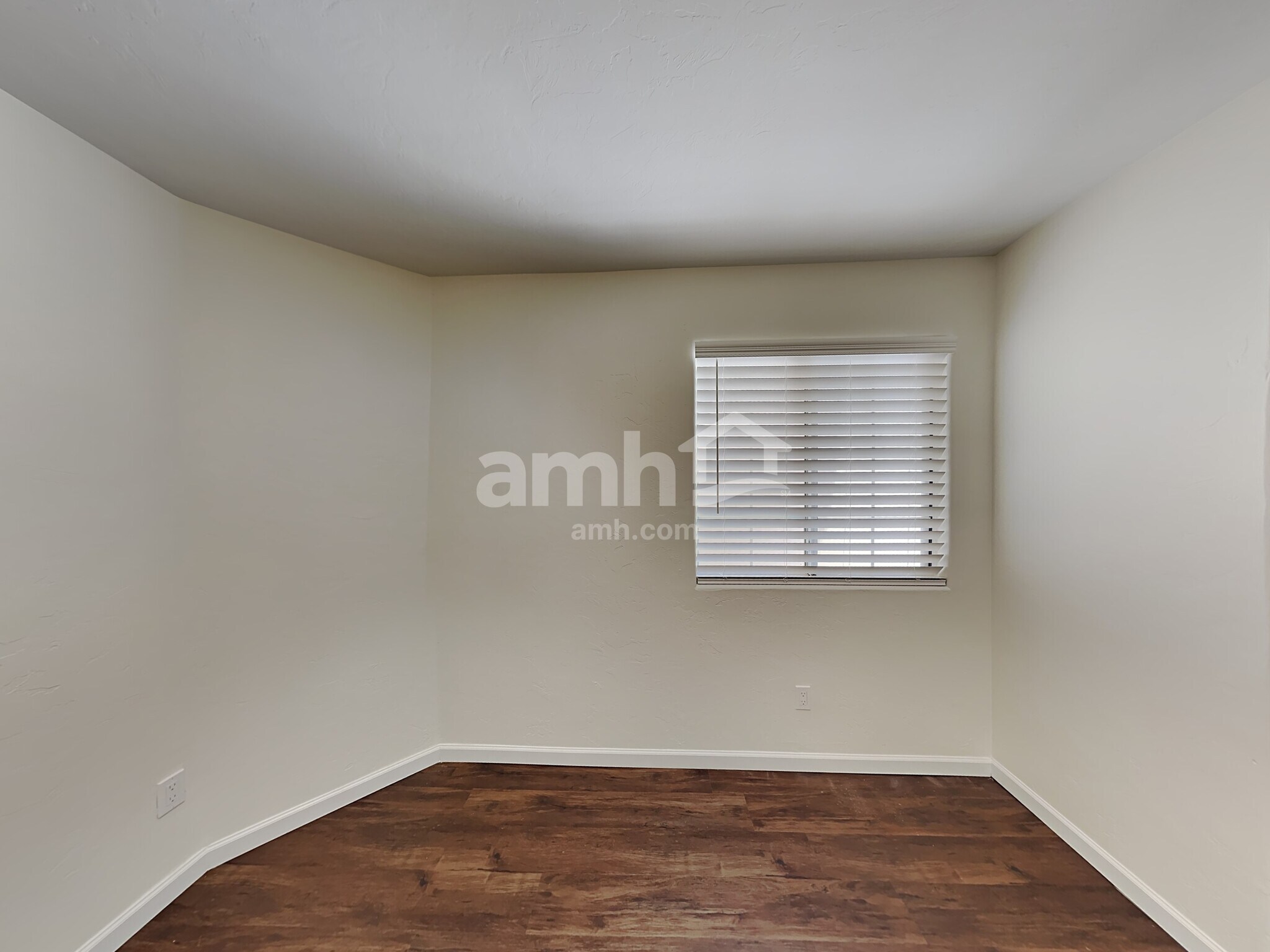Building Photo - 10191 N Tarheel Pl