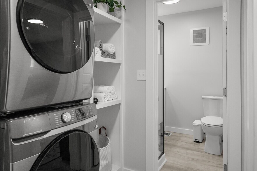 Building Photo - 149 E Main St