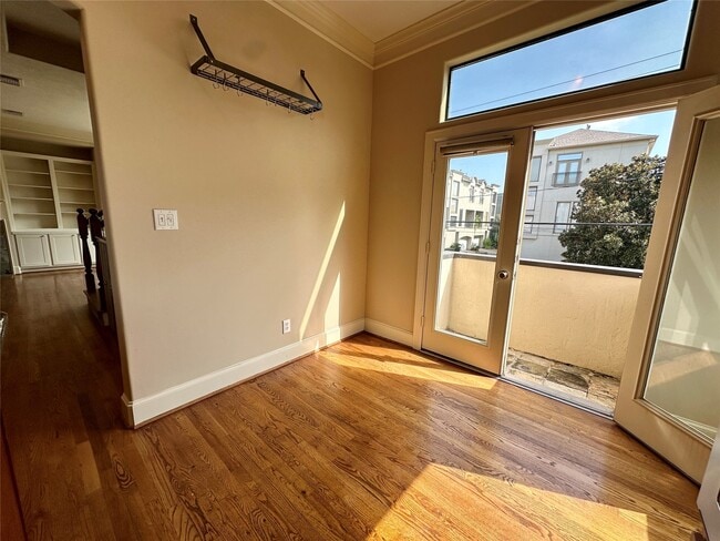 Building Photo - 1205 Birdsall St