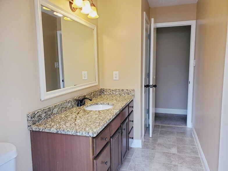 Building Photo - 502 Tomahawk Trail